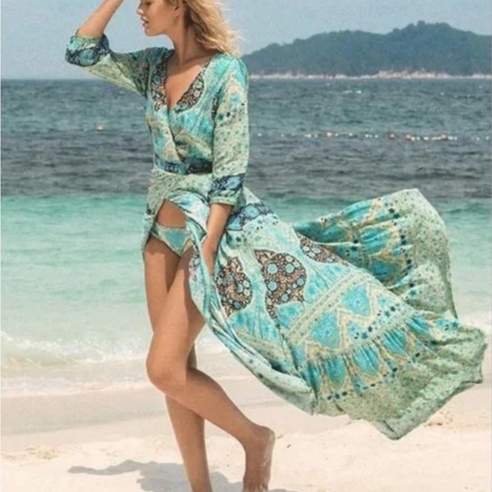 Spell Aloha Fox gown